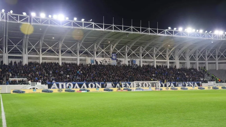ΘΥΡΑ 1/''Κανείς και... τίποτα''