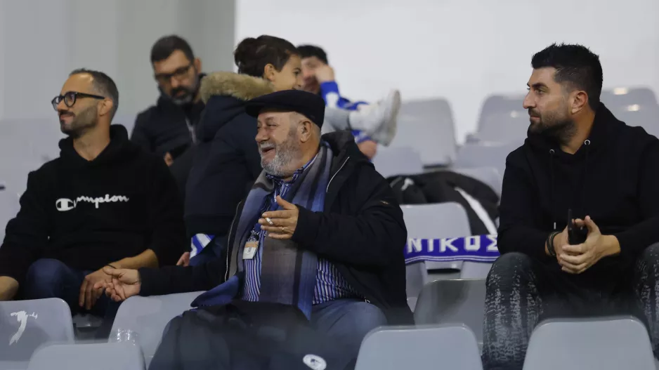 Χαρούμενος...