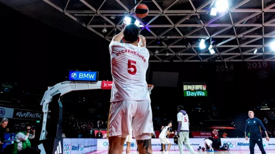 Τιμά τον Μπεκενμπάουερ η Μπάγερν πριν το τζάμπολ με τη Ρεάλ!