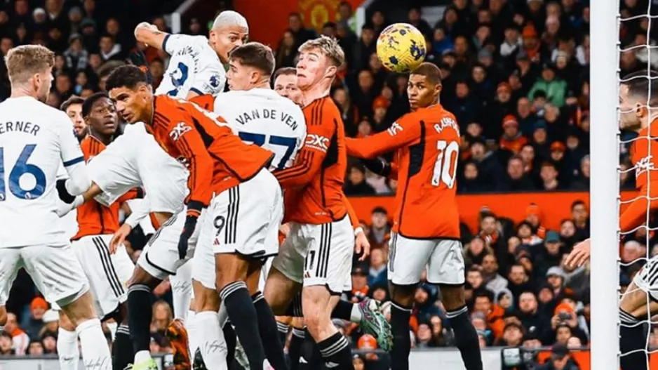 Όρθια στο "Old Trafford" η Τότεναμ, δεν άφησε τη Γιουνάιτεντ να πλησιάσει