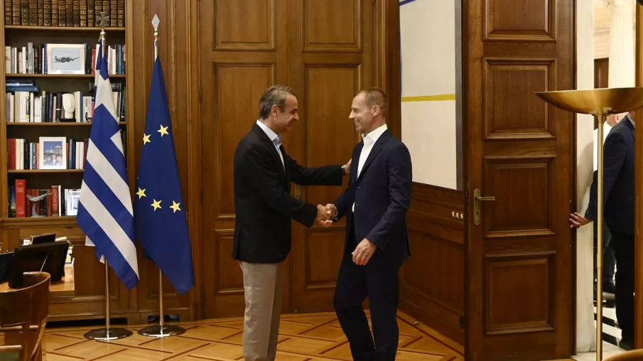 Μην ακολουθήσετε τον Μητσοτάκη...