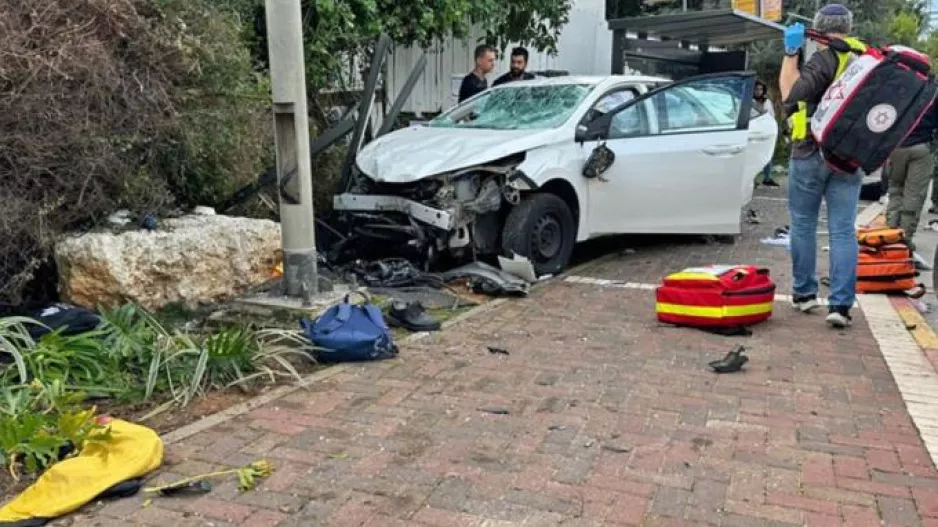 Τελ Αβίβ: Αυτοκίνητο έπεσε πάνω σε κόσμο - Τουλάχιστον 19 τραυματίες