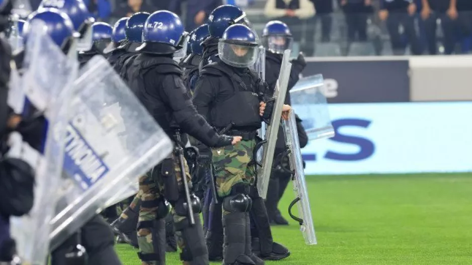 Ακύρωσαν τις κάρτες φιλάθλων τριών συλληφθέντων οπαδών - Κατηγορήθηκε και τέταρτο πρόσωπο