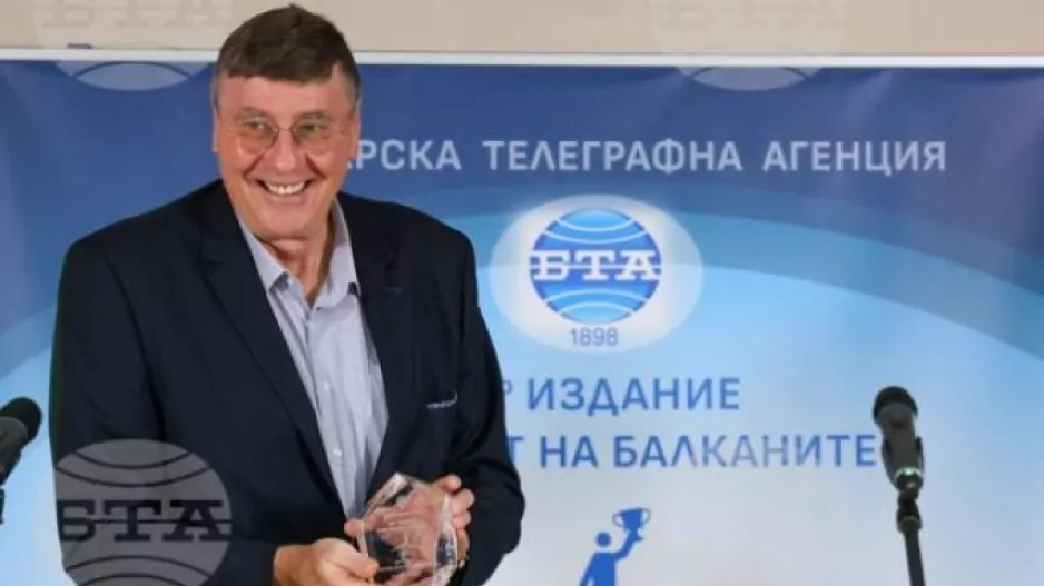 Γκλούτσκοφ: «O Βεζένκοφ είναι παίκτης παγκόσμιας κλάσης»