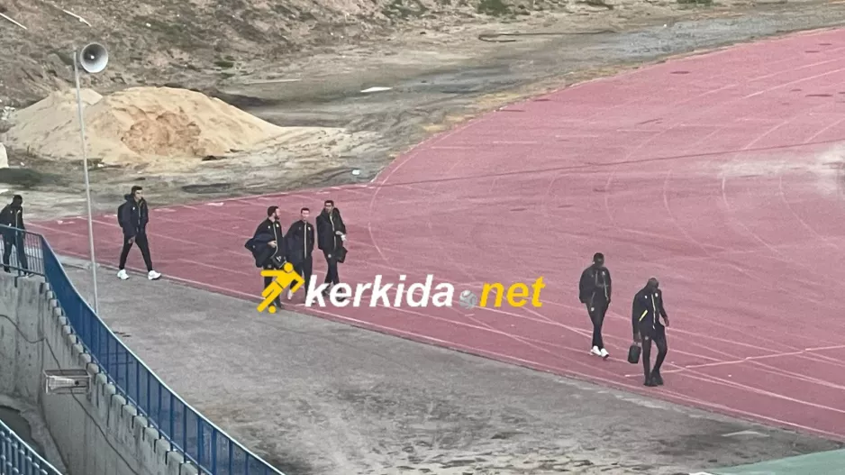 Η άφιξη της ΑΕΛ (φώτος kerkida)
