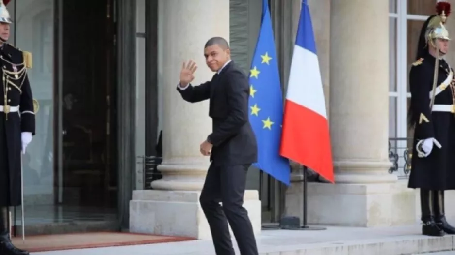 Δείπνο με Μακρόν ο Μπαπέ!