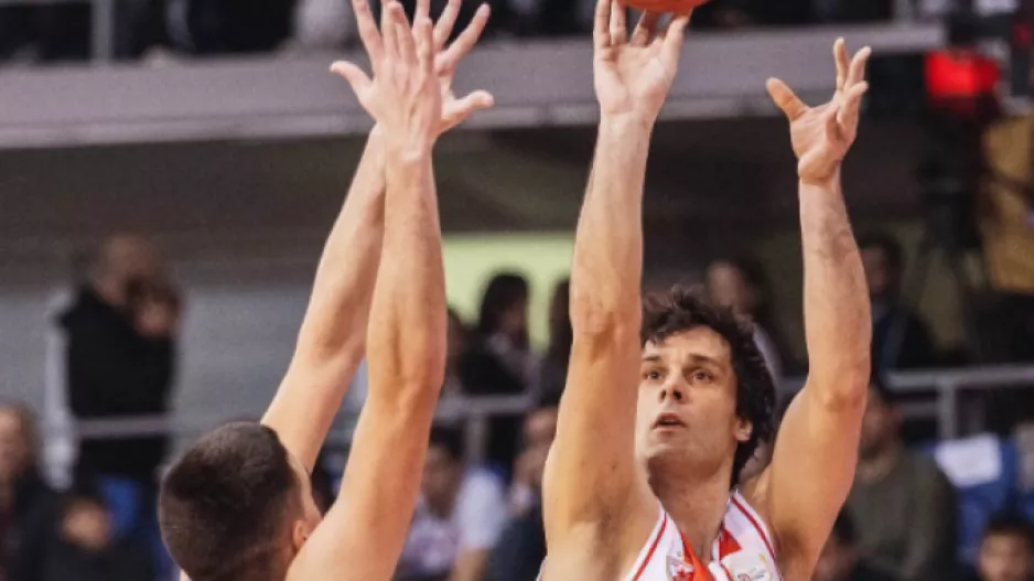 Ο Ερυθρός έκανε... πάρτι κόντρα στην Τσάτσακ και βλέπει Παρτιζάν!