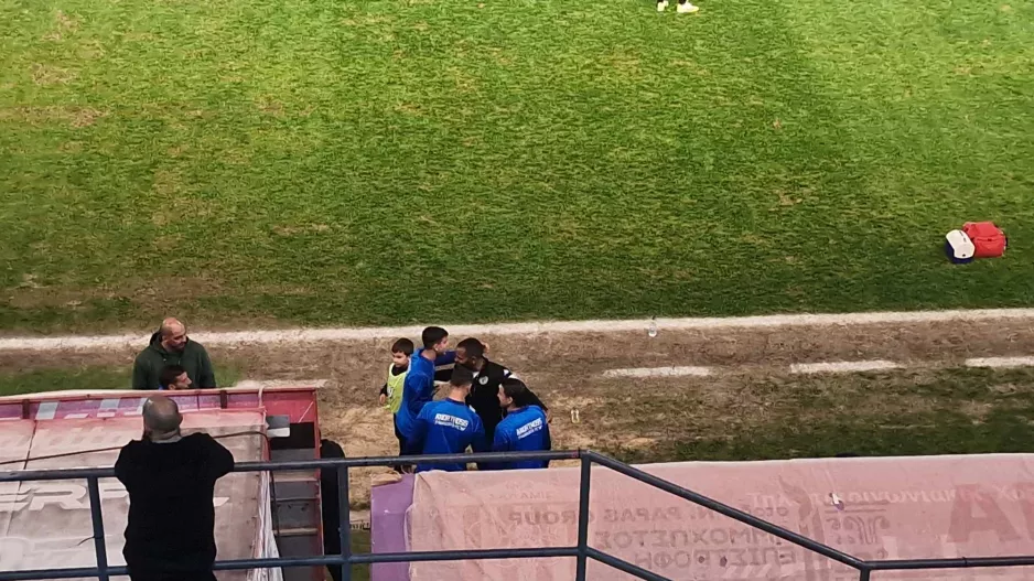 Τα είπε με τους πρώην...