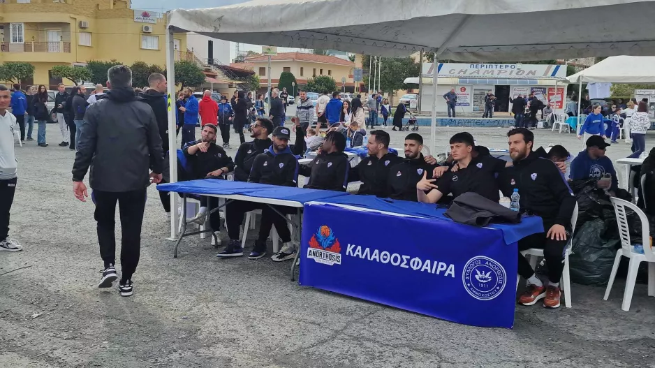 Η αρμάδα του Τόνι! 