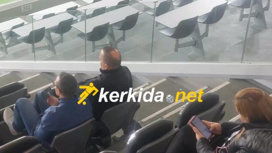 Κατασκοπεία σε... διπλό ταμπλό ο Μπεν Σιμόν