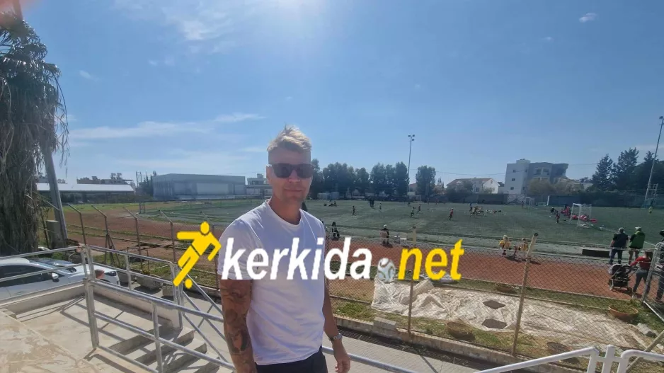 (ΦΩΤΟ Kerkida) Κύπρο ακόμη o Κόσκελα και στα... γήπεδα 