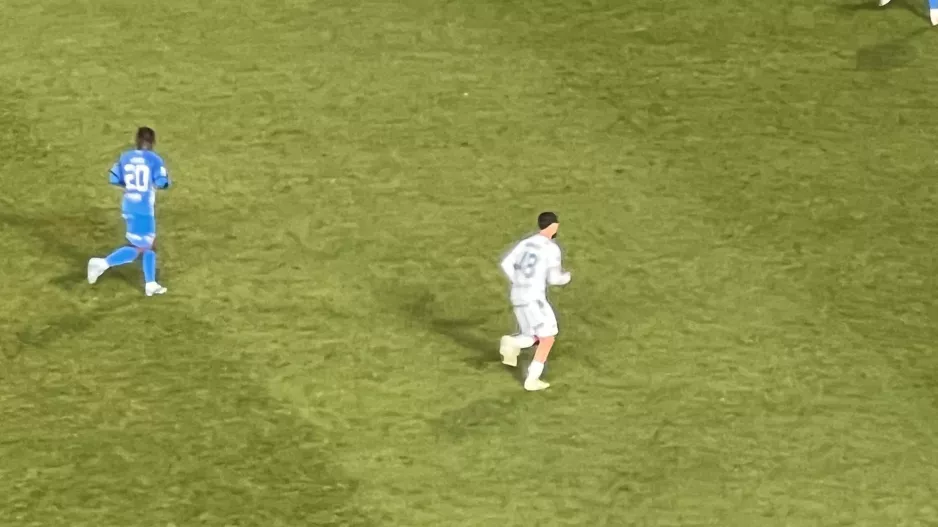 Από αριστερό μπακ, δεξί winger!