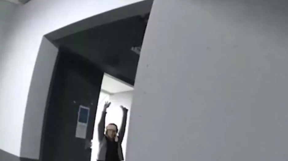 Αστυνομικοί στο Λος Άντζελες σκότωσαν άνδρα που κρατούσε (φονικό) πλαστικό πιρούνι