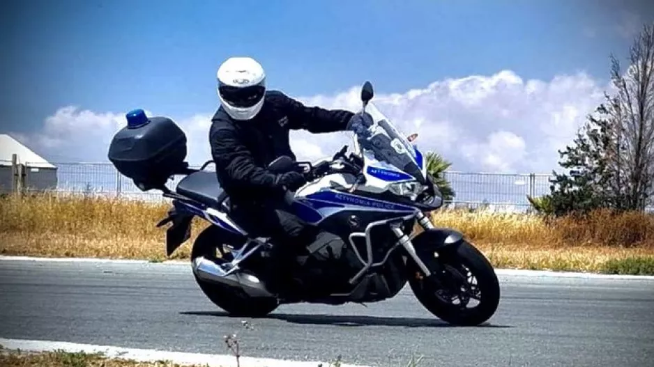 353 καταγγελίες σε τέσσερις ώρες!