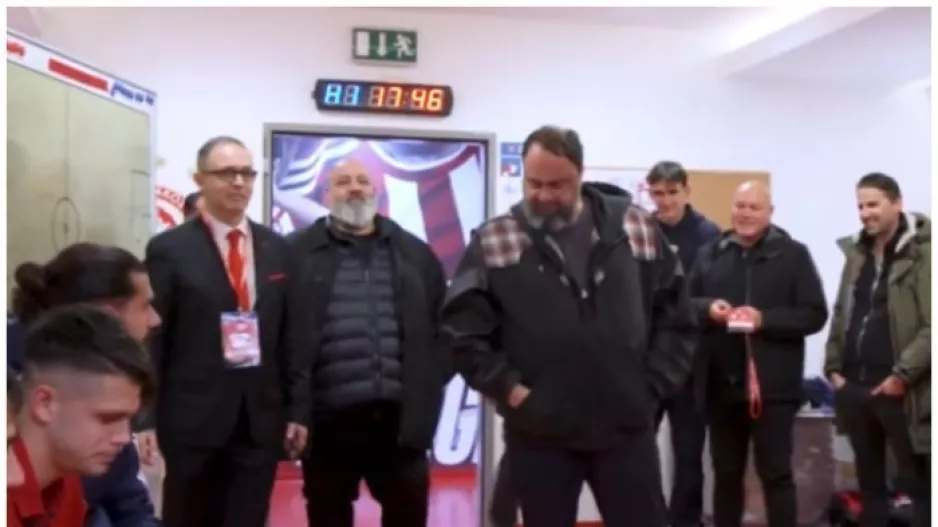 (ΒΙΝΤΕΟ) Ο Μαρινάκης έριξε... καρφί για την ομάδα!