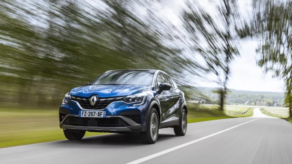 Ετοιμοπαράδοτα Renault Captur και Arkana από τον Όμιλο Πηλακούτα