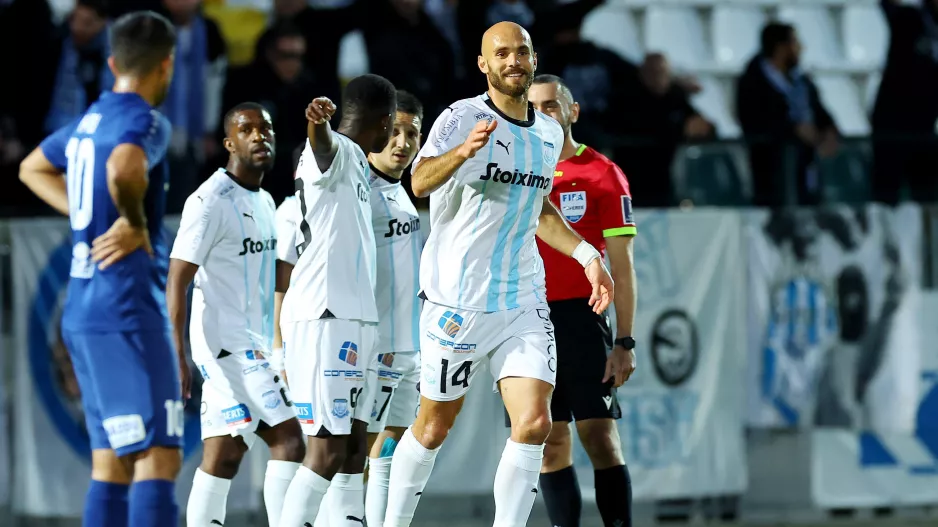 35 παιχνίδια αήττητος, 7 σερί νίκες και 16-0! 