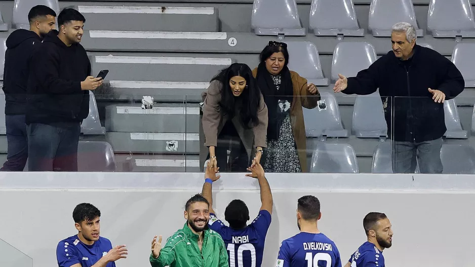 Έτρεξε στους δικούς του!