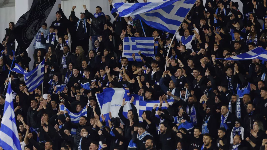 ΘΥΡΑ 1/ "Από τον πιο ηλικιωμένο μέχρι τον πιο μικρό…"