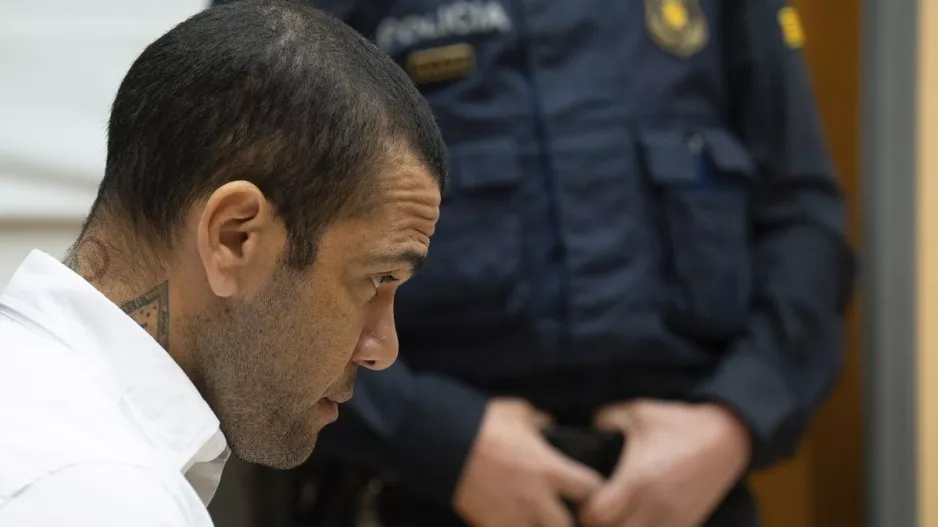Η εταιρεία επικοινωνίας που διαχειριζόταν τη δημόσια εικόνα του Ντάνι Άλβες τον εγκατέλειψε