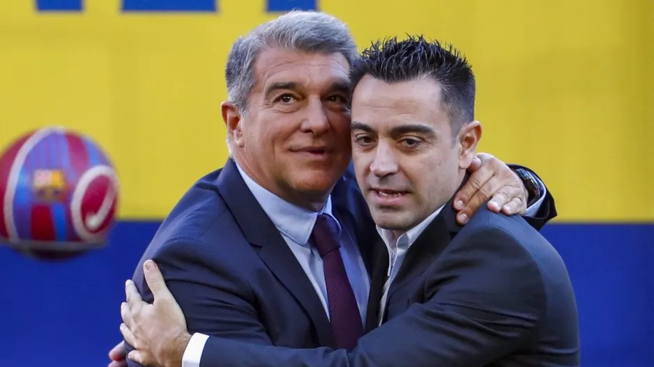 Ο Λαπόρτα έκανε ανεπίσημη πρόταση στον Τσάβι να μείνει για ακόμα έναν χρόνο
