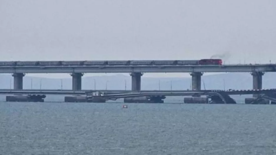 Ουκρανία: Χτύπησε δύο ρωσικά πλοία στην Κριμαία