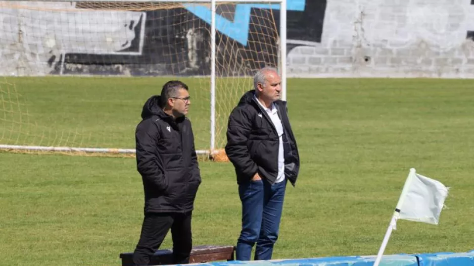 Παύλος και Κώστας/Το πλάνο στην Ακαδημία της ΑΕΛ 