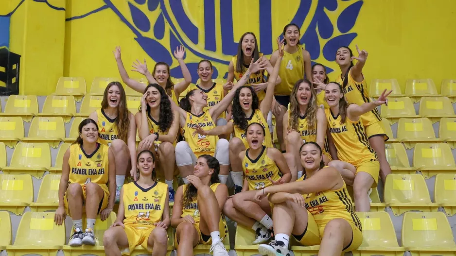"Ραντεβού απόψε στο κλουβί"