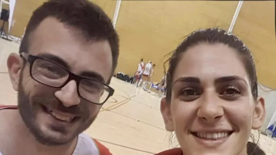 Στήριξη από μακριά!