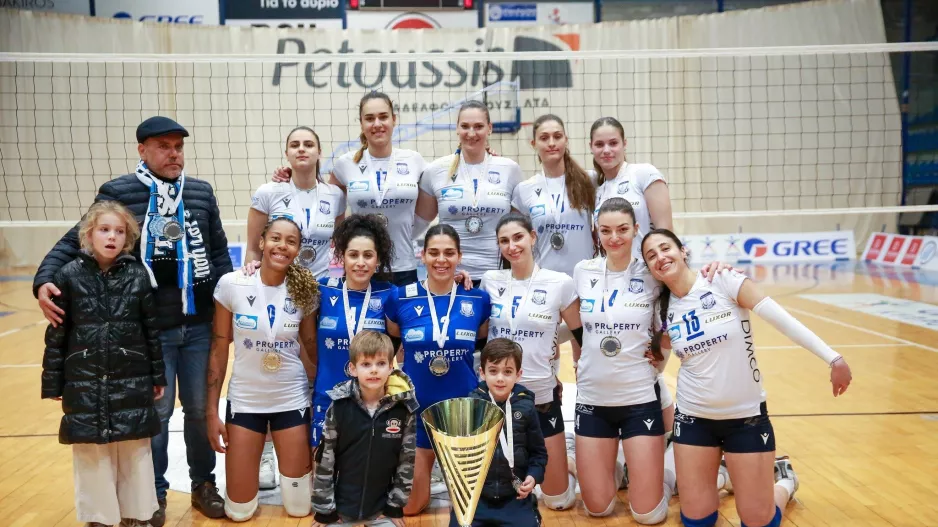Απόλλων/Φωτορεπορτάζ από την απονομή στις δευτεραθλήτριες