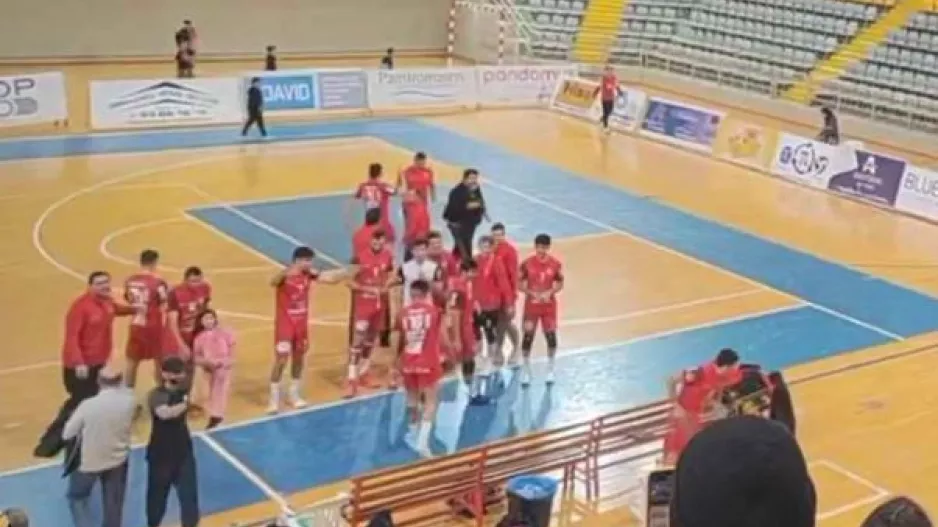 Ανατροπή στην ανατροπή και ισχνό προβάδισμα για Νέα Σαλαμίνα