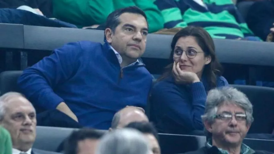 Νίκη... με Τσίπρα