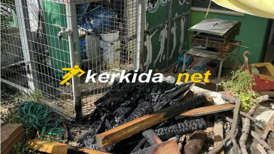Φωτιά έξω από το σωματείο της Ομόνοιας τα ξημερώματα 