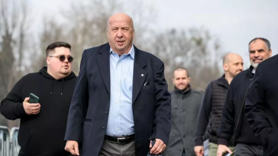 Αλλαγή σελίδας... Νέος πρόεδρος ο Βέλιμιρ Ζάετς