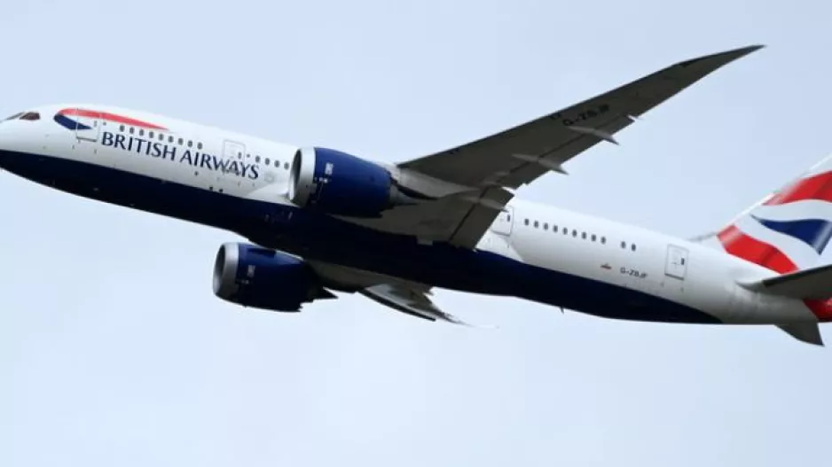 Αεροπλάνο της British Airways σε πτήση Αθήνα-Λονδίνο πέρασε ξυστά από drone