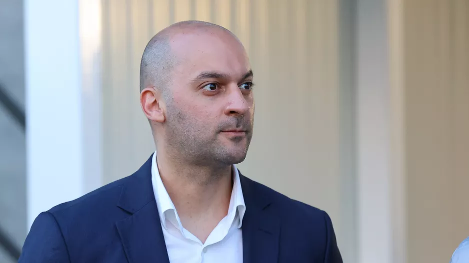 Θέλει νίκες...