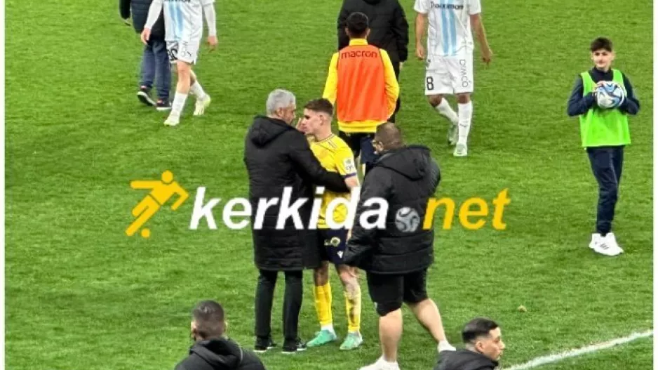 (ΦΩΤΟ Kerkida) Αγκάλιασε και μίλησε στον Άγγελο ο Γαρπόζης 