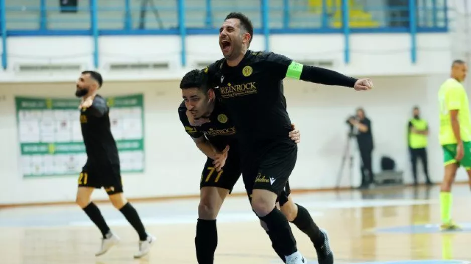 Θρίαμβος με εξάρα και Κυπελλούχος - Νταμπλούχος η ΑΕΛ! (φώτος)