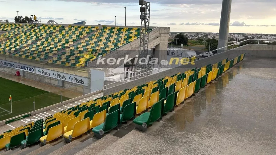 Ψιλόβροχο... στην ΑΡΕΝΑ (Φώτος)
