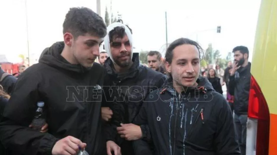 Βία και τραυματίες στο Σύνταγμα για τα μη κρατικά πανεπιστήμια