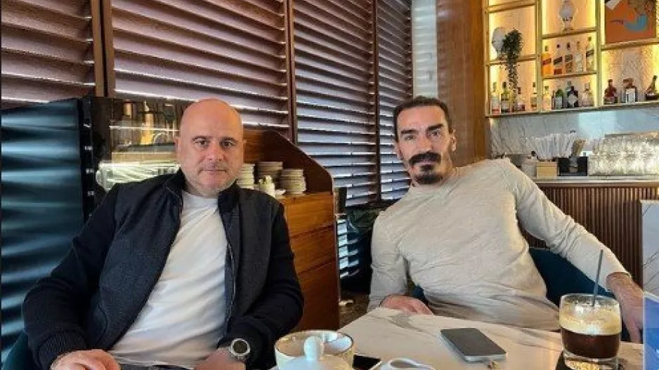 Στην Κύπρο και... καφεδάκι με Τιμούρ!