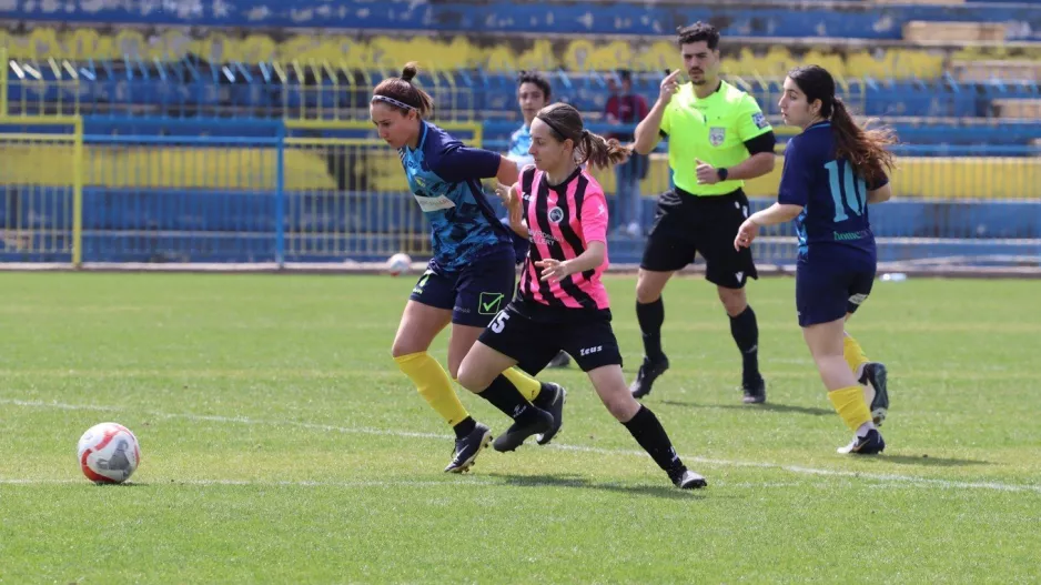 Λακατάμια FC - ΑΕΖ Χρυσομηλιά (Φωτορεπορτάζ)