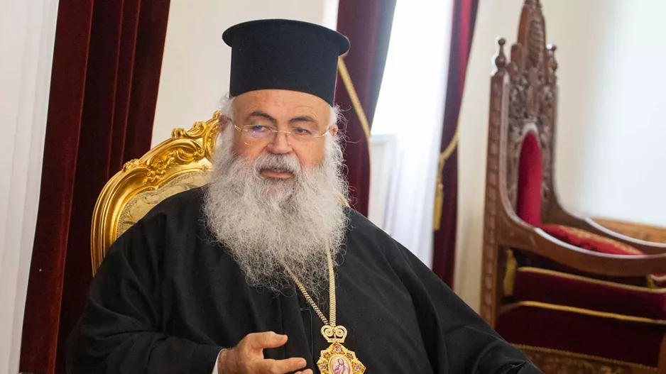 Λύπη για τις φημολογούμενες απάτες, ατασθαλίες και κάθε είδους ανηθικότητες