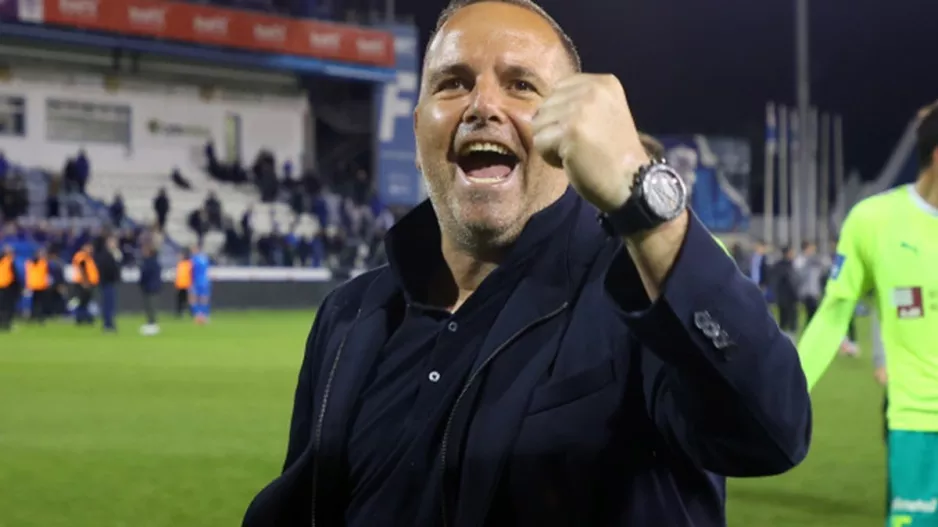 Γροθιά και χαμόγελο!