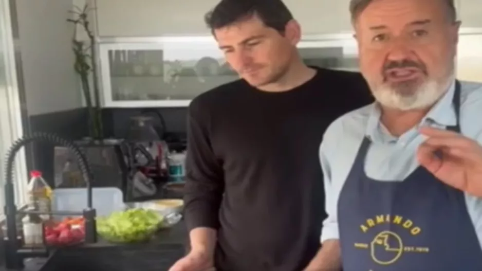 Ο Κασίγιας σήκωσε τα μανίκια και μπήκε στην κουζίνα