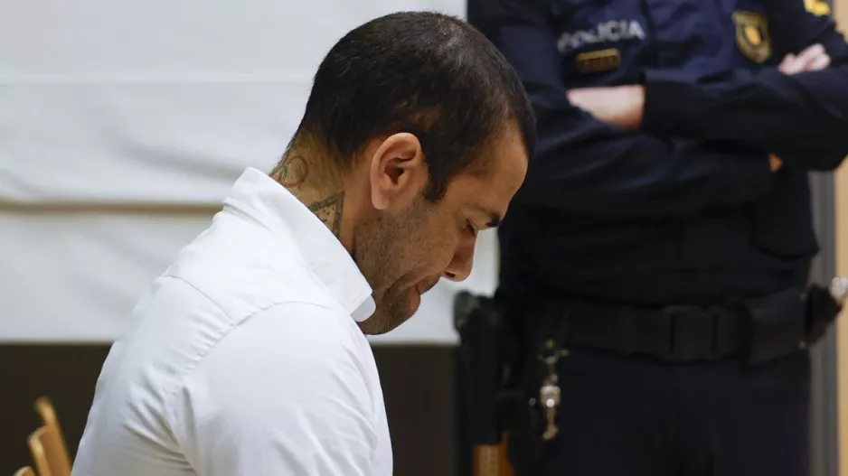 Ντάνι Άλβες: Ελεύθερος με εγγύηση ενός εκατομμυρίου