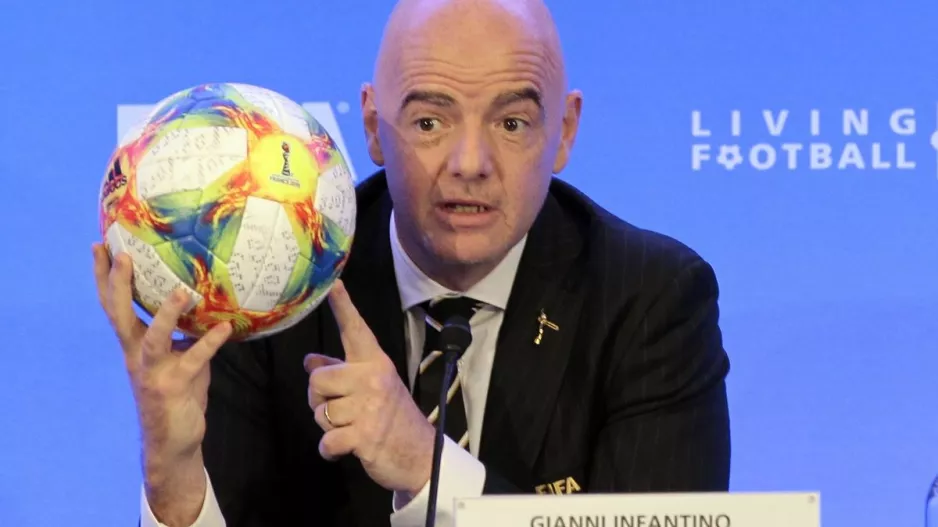 Ινφαντίνο: "Δεν θα υπάρξει μπλε κάρτα, η FIFA είναι αντίθετη"
