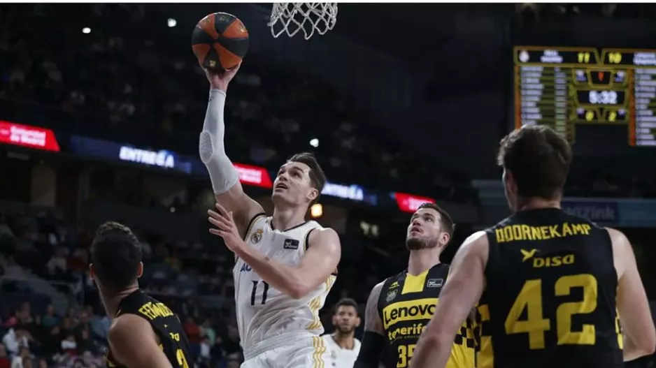 Marca: «Στη Ρεάλ θεωρούν ήδη φευγάτο τον Χεζόνια»