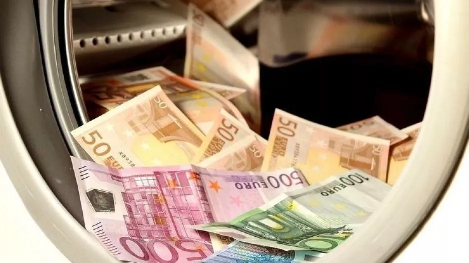 ΞΕΠΛΥΜΑ!