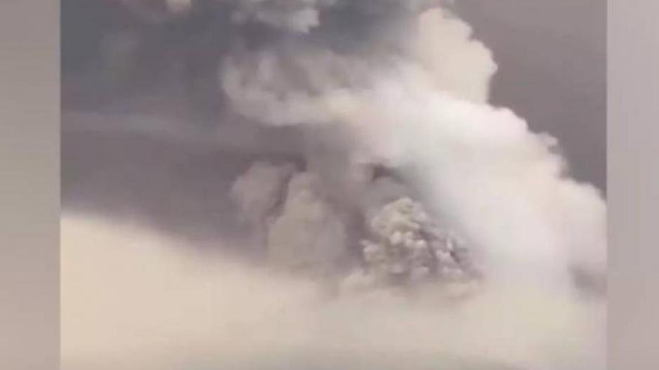 Ινδονησία: Εξερράγη το ηφαίστειο Ρουάνγκ